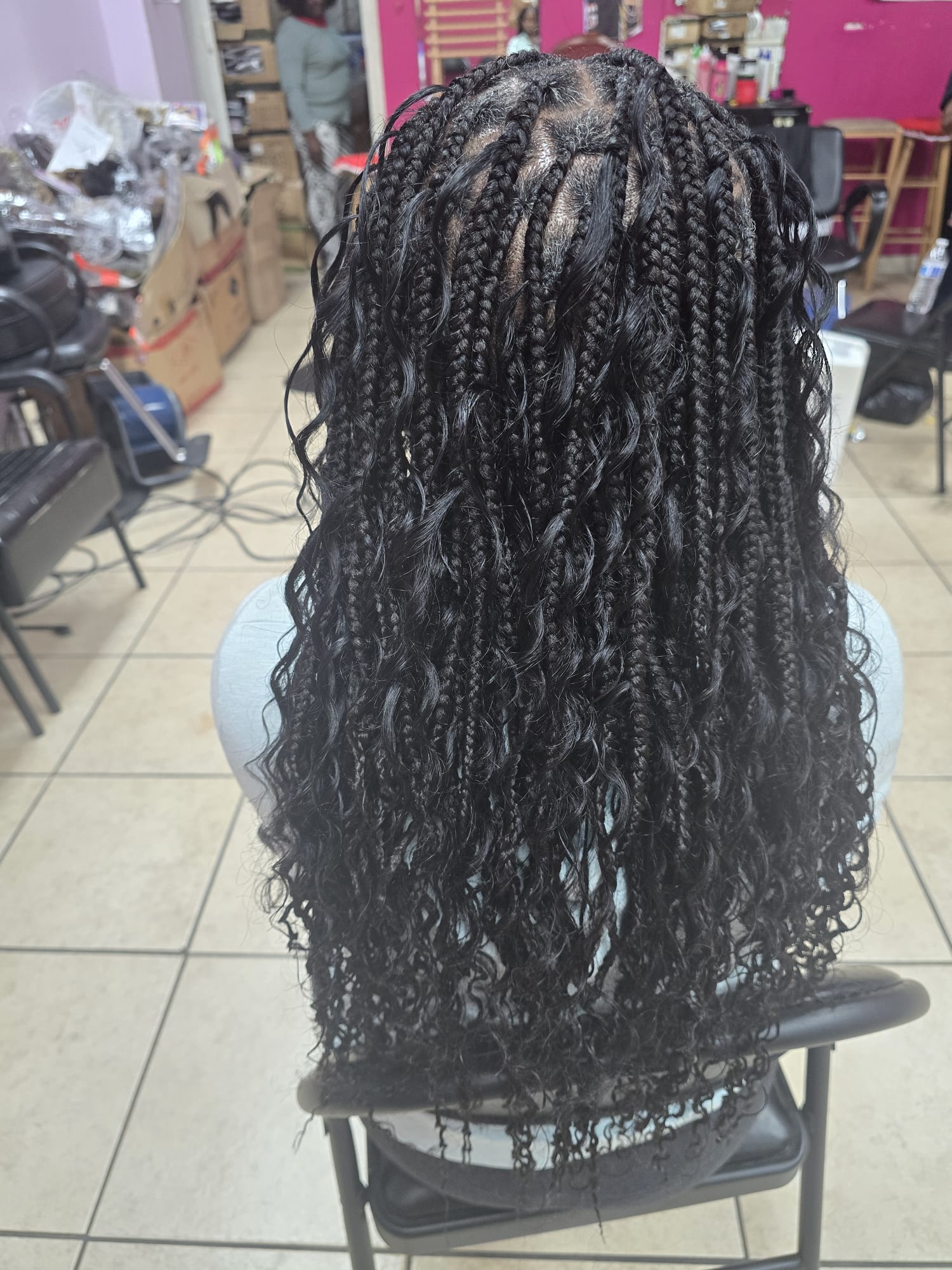 Knotless Curly Ends